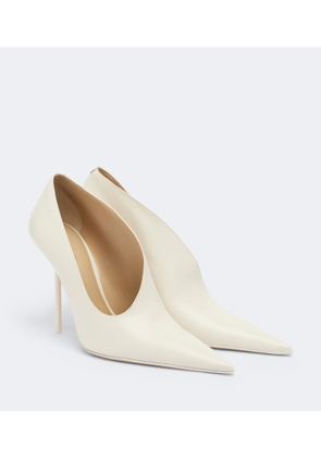 Victoria Beckham Sloane leather pumps
