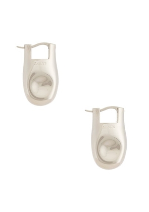 KHAITE Keefe Resin Earrings in Silver - Metallic Silver. Size all.