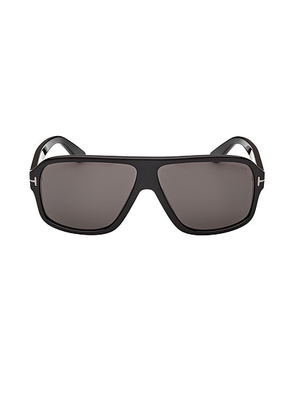TOM FORD William Sunglasses in Black & Grey - Black. Size all.