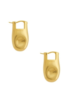 KHAITE Keefe Resin Earrings in Gold - Metallic Gold. Size all.