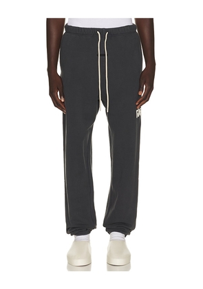 Fear of God ESSENTIALS Classic Fleece Sweatpant in Grey. Size XS. Also in S, M, L, XL/1X, XXL/2X, XXXL/3X.