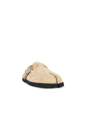 Maison Margiela Tabi Anatomic Mules in Pale Khaki - Brown. Size 44 (also in 41, 42, 43).