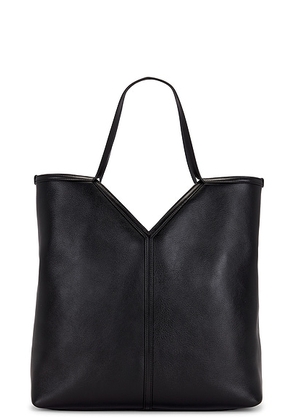 Saint Laurent Thin Y Tote in Black - Black. Size all.