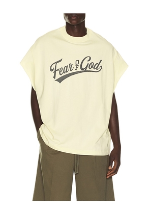Fear of God ESSENTIALS Cut Off 90'S Shirt in White. Size XS. Also in S, M, L, XL/1X, XXL/2X, XXXL/3X.