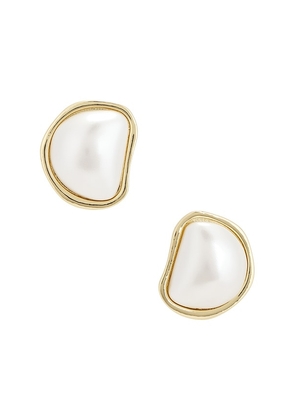 petit moments Celina Earrings in White.