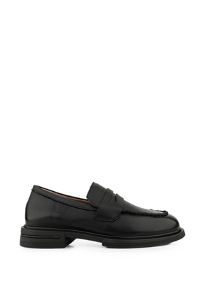 LINDA BAUMANN penny-slot leather loafers - Black