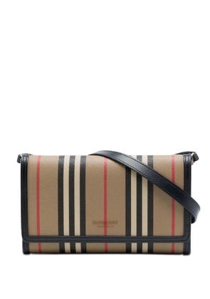 Burberry Pre-Owned 2019-2023 Icon Stripe E Canvas Hannah Wallet on Strap crossbody bag - Brown