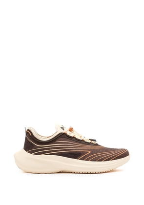APL: ATHLETIC PROPULSION LABS panelled toggle-fastening sneakers - Brown