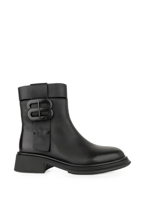 LINDA BAUMANN buckle-detail leather boots - Black