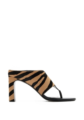 Stuart Weitzman tiger-print thong sandals - Neutrals