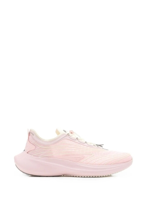 APL: ATHLETIC PROPULSION LABS panelled toggle-fastening sneakers - Pink