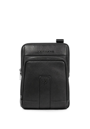 PIQUADRO logo-plaque leather backpack - Black