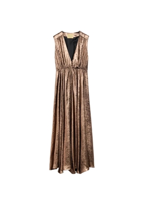 MOMONÌ Ysla laminated sleeveless maxi dress - Gold