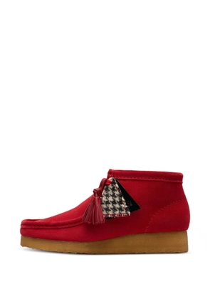 Clarks Originals Wallabee tassel-detail ankle boots - Red