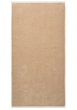 Ferm Living Ekko Bath Towel in Cashmere & Off White - Beige. Size all.