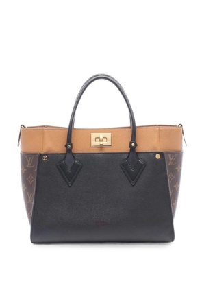 Louis Vuitton Pre-Owned 2020s MM On My Side tote bag - Black