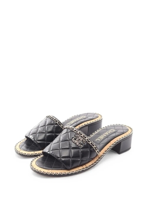 CHANEL Pre-Owned 1986-1988 Matelassé chain-trim mule sandals - Black