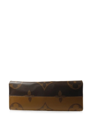 Louis Vuitton Pre-Owned Monogram Giant On The Go tote bag - Brown