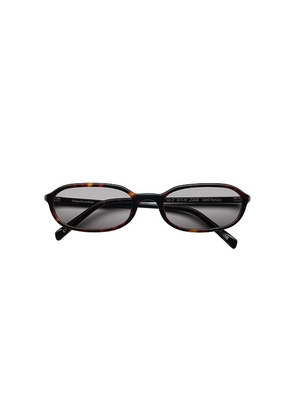 Chimi Edith Sunglasses in Brown.