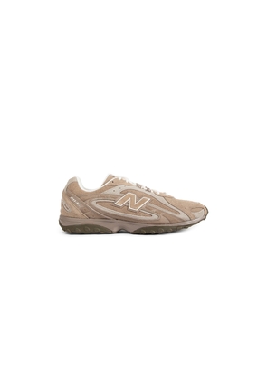 204L Sneakers