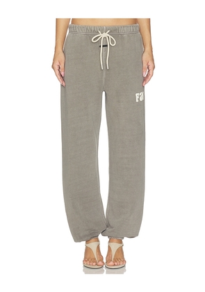 Fear of God ESSENTIALS Classic Fleece Sweatpant in Grey. Size XS. Also in S, M, L.