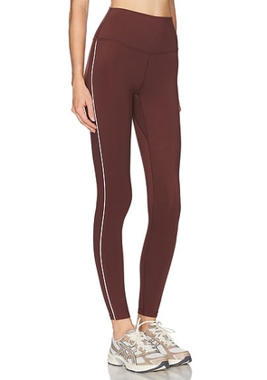Varley Freesoft Piped 28 Legging in Brown Stone - Brown. Size XS (also in S, M, L).