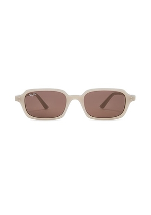 Ray-Ban Zuri Sunglasses in White - White. Size all.