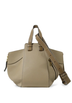Loewe Pre-Owned Hammock leather shoulder bag - Neutrals