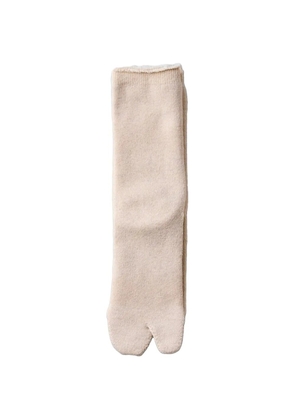yahae Tabi pile-knit socks - White