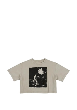 Nike graphic-print cropped T-shirt - Neutrals