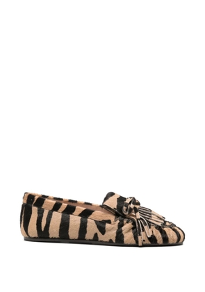 Stuart Weitzman fringe-detail zebra-print loafers - Neutrals