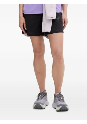 Mammut logo-patch elasticated-waist shorts - Black