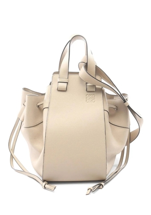 Loewe Pre-Owned 2010s Hammock drawstring shoulder bag - Neutrals