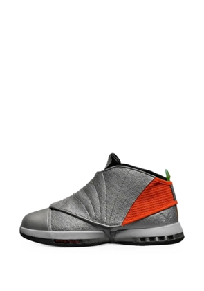 Jordan x Free The Youth Air Jordan 16 Retro OG sneakers - Silver