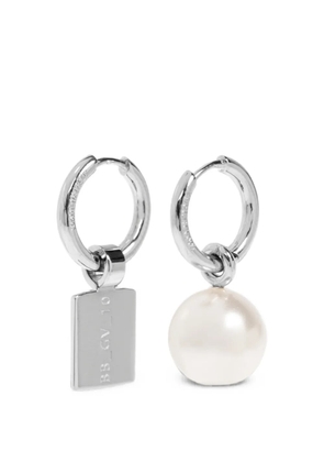Balenciaga Malibu pearl earrings in shiny silver
