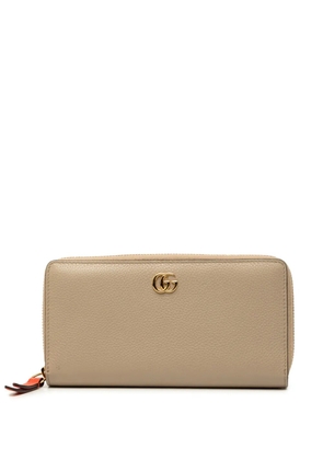 Gucci Pre-Owned 2016-2026 GG Marmont Calfskin Zip Around Wallet long wallets - Neutrals