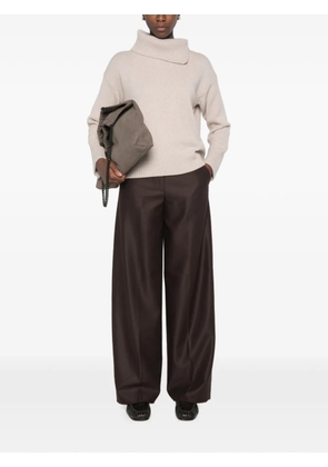 anne claire asymmetric roll-neck sweater - Neutrals