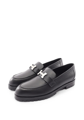 Hermès Pre-Owned 2020s Faubourg-H plaque loafers - Black