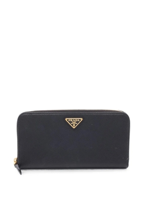 Prada Pre-Owned 2010s triangle logo zip-around wallet - Black