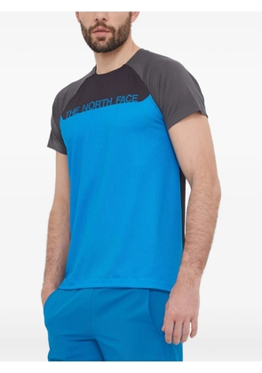 The North Face logo-print panelled T-shirt - Blue