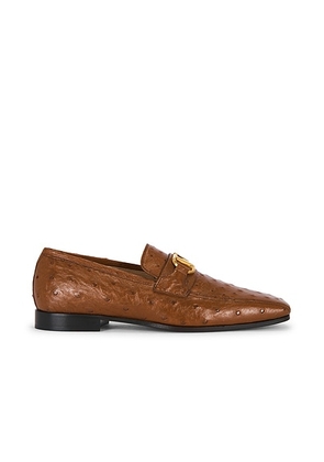 Valentino Garavani Ostrich Loafer in Tobacco - Brown. Size 44 (also in 41, 43, 45).
