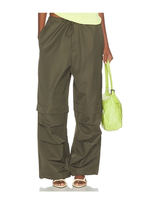 AGOLDE Coulson Parachute Pant in Olive. Size XS. Also in S, M, L, XL.