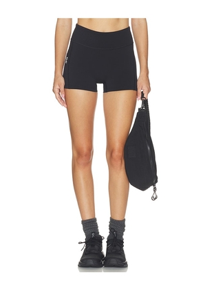 On 3 Performance Tights in Black. Size XS. Also in S, M, L.