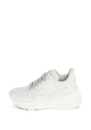 Alexander McQueen Oversized Runner glitter-detail sneakers - White