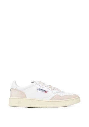 Autry MEDALIST low sneakers in white leather and beige suede