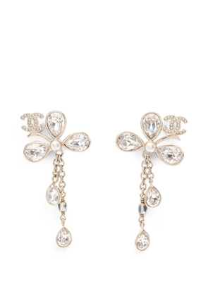 CHANEL Pre-Owned 2026 Coco Mark flower drop earrings - Gold