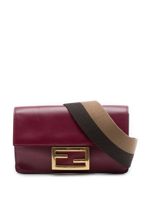 Fendi Pre-Owned 2010-2026 Mini Leather Flat Baguette crossbody bag - Red