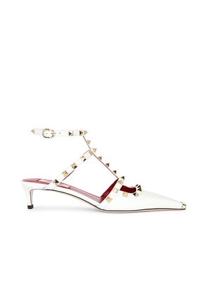 Valentino Garavani Rockstud Ankle Strap Pump in Bianco - White. Size 38.5 (also in 36, 36.5, 37.5, 37, 38, 39, 41).