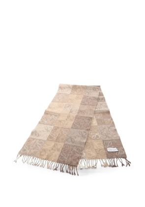 Loewe Pre-Owned 2010s Anagram checkerboard scarf - Brown