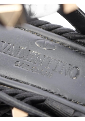Valentino Garavani Pre-Owned 2010s Rockstud wedge sandals - Black